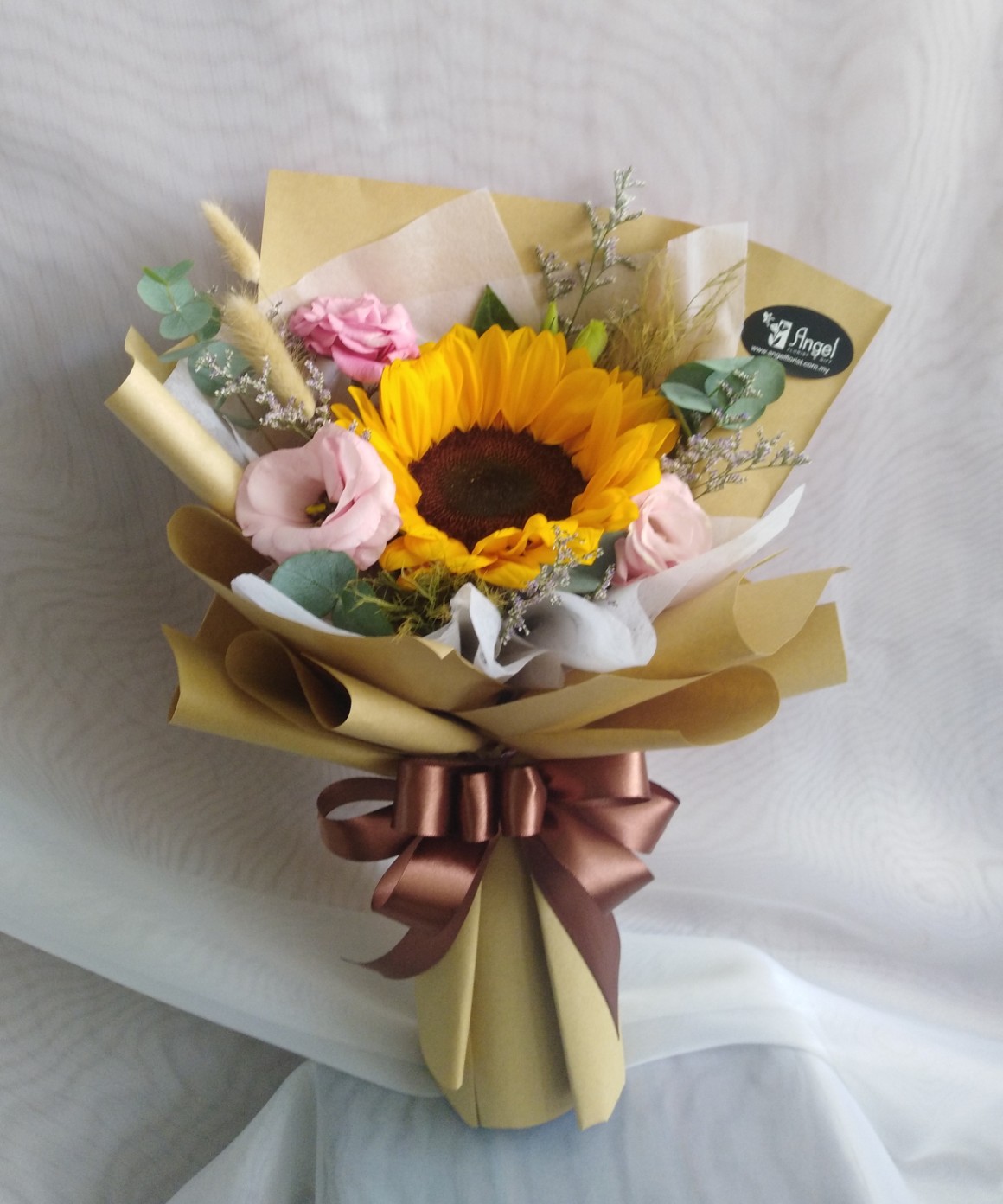 Sunflower hand bouquet